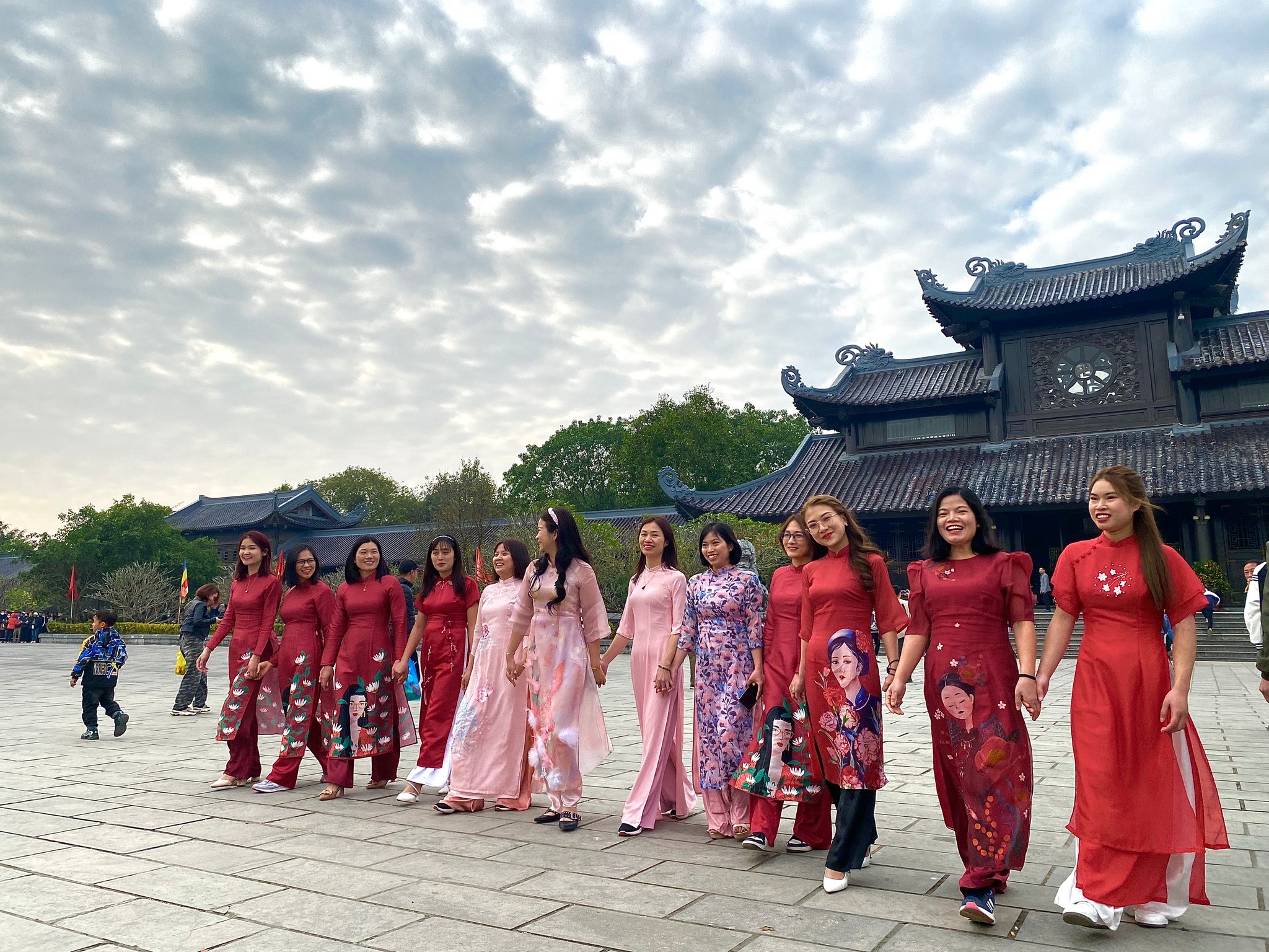 482022392 1092728366209096 2816135413388216279 N